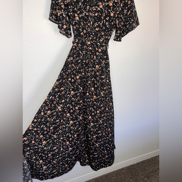 SHEIN Full Length Black Floral Vneck Split Aide Fit&Flare Flare Sleeve Tie Up - Picture 9 of 13